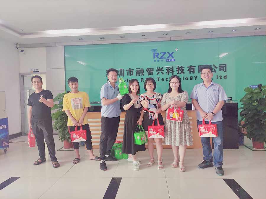 融智興科技｜2021年二季度員工生日禮品發(fā)放啦！